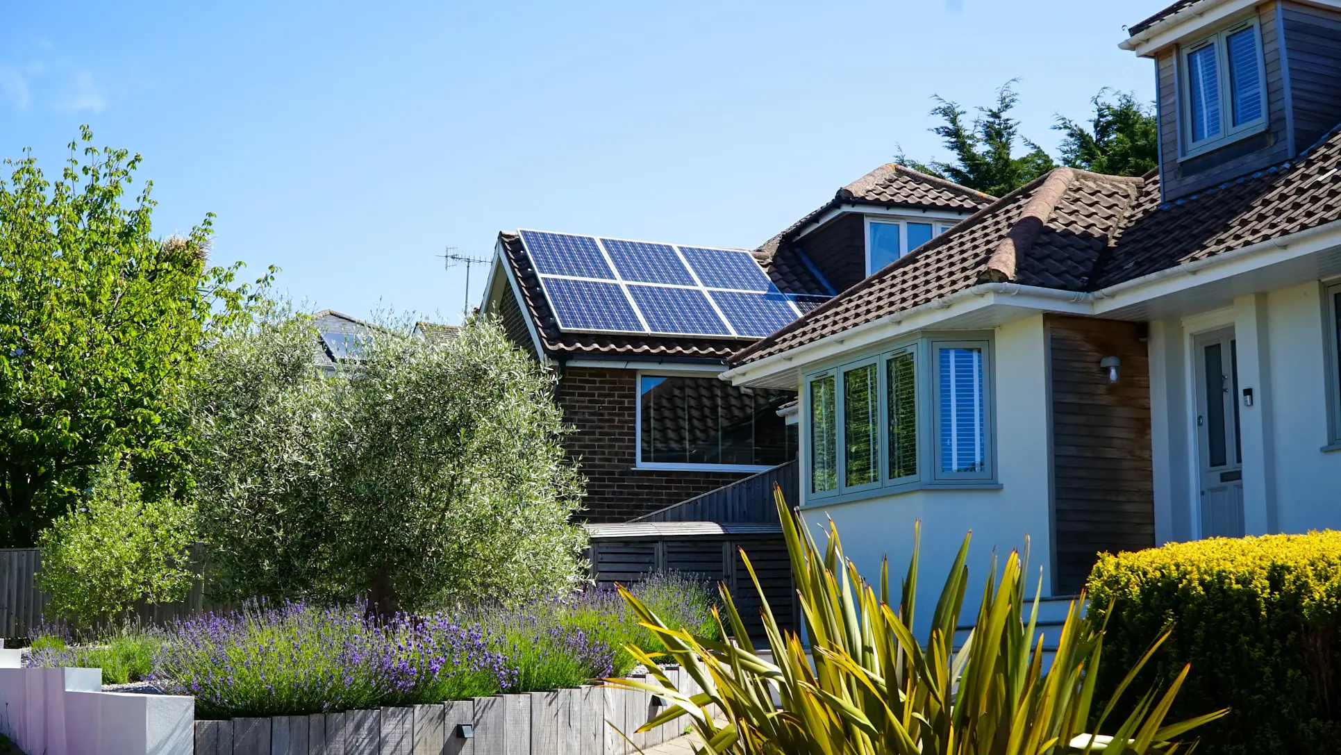 Solar Power for Urban Homes in Middlesex What to Know