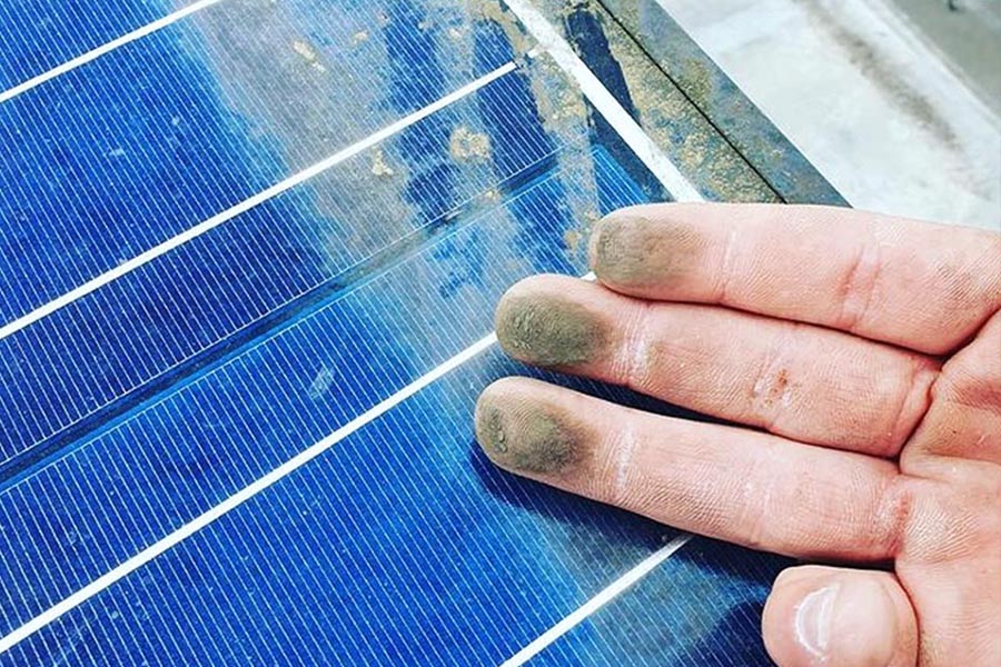 Cleaning Solar Panels FI