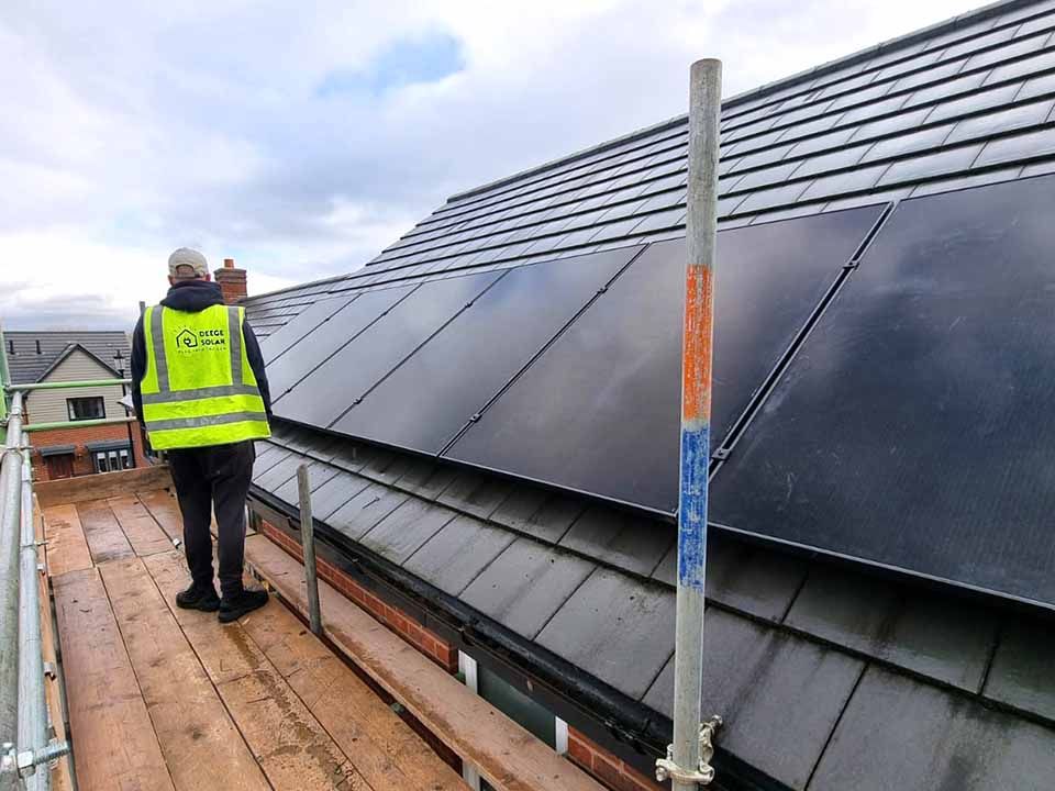 all black hyundai solar panels jpg