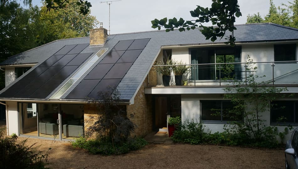 Black Panel Solar PV