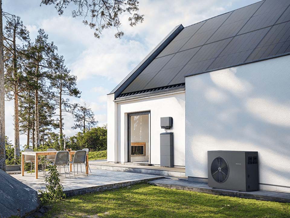 ecoflow battery and solar panel installation jpg