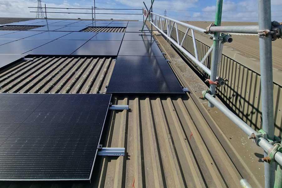 install solar panels on a metal roof