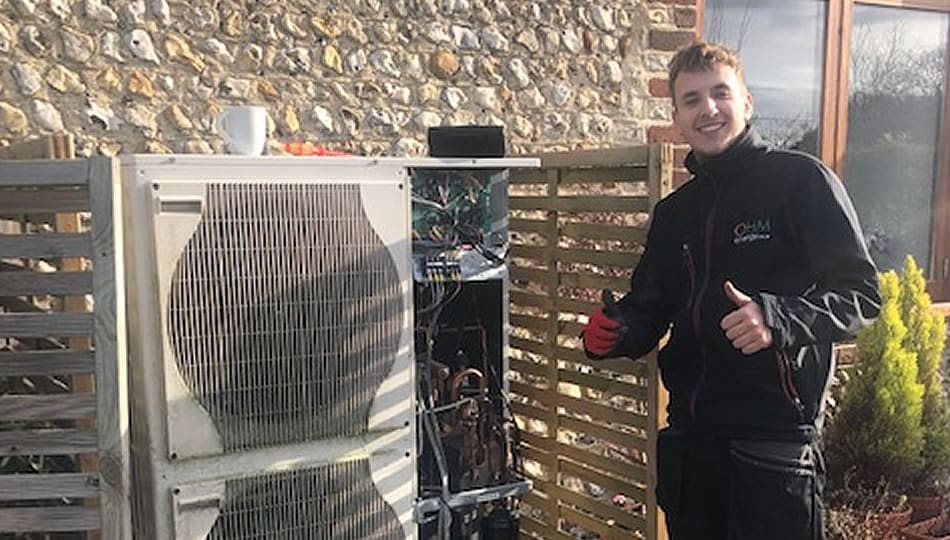 Service Mitsubishi Ecodan Air Source Heat Pump