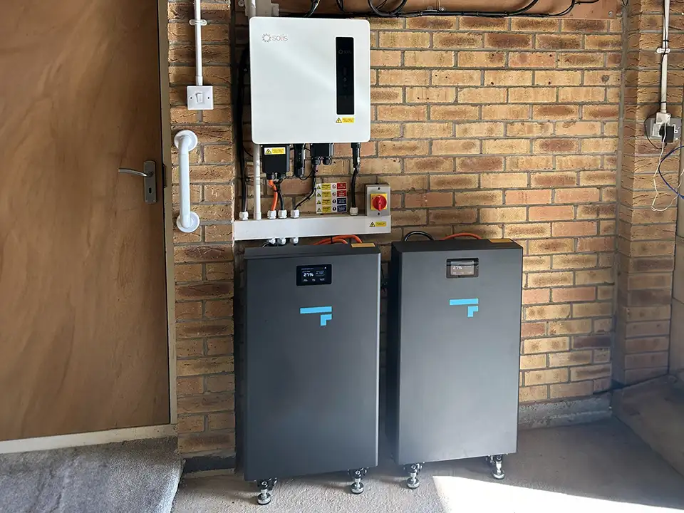 solis inverter with fogstar batteries webp